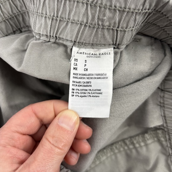 American Eagle 5.5" Flex Lived-In Trekker Shorts Men's S Gray Chino Everyday - Picture 4 of 7